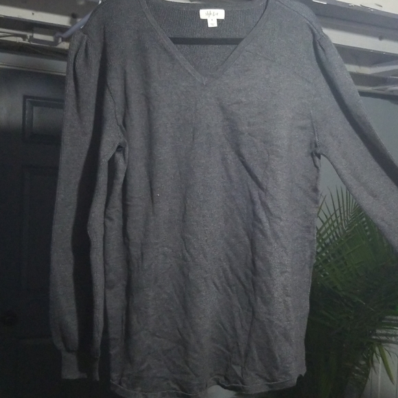 Sweater - Picture 2 of 3